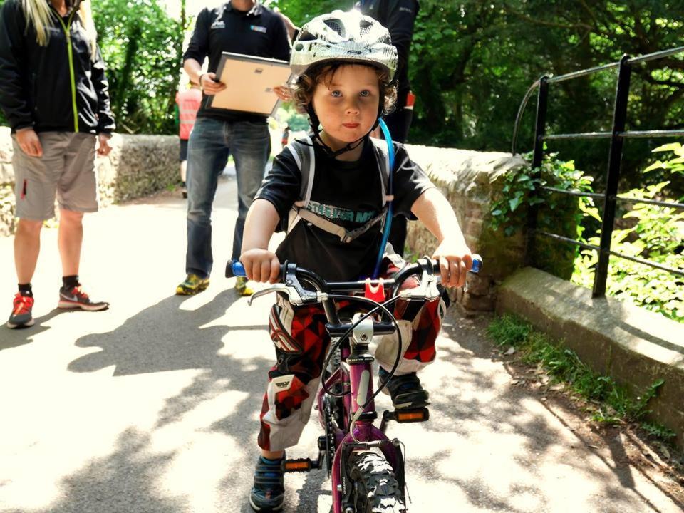East Coast Adventure Centre Glamping Hotel Rostrevor Ngoại thất bức ảnh